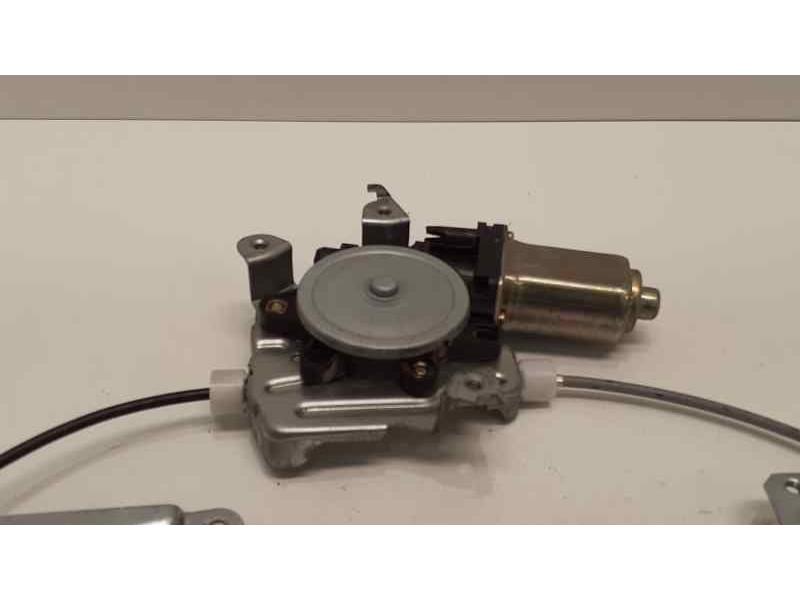 Recambio de elevalunas trasero derecho para nissan x-trail (t30) comfort referencia OEM IAM 8073089913 40286 