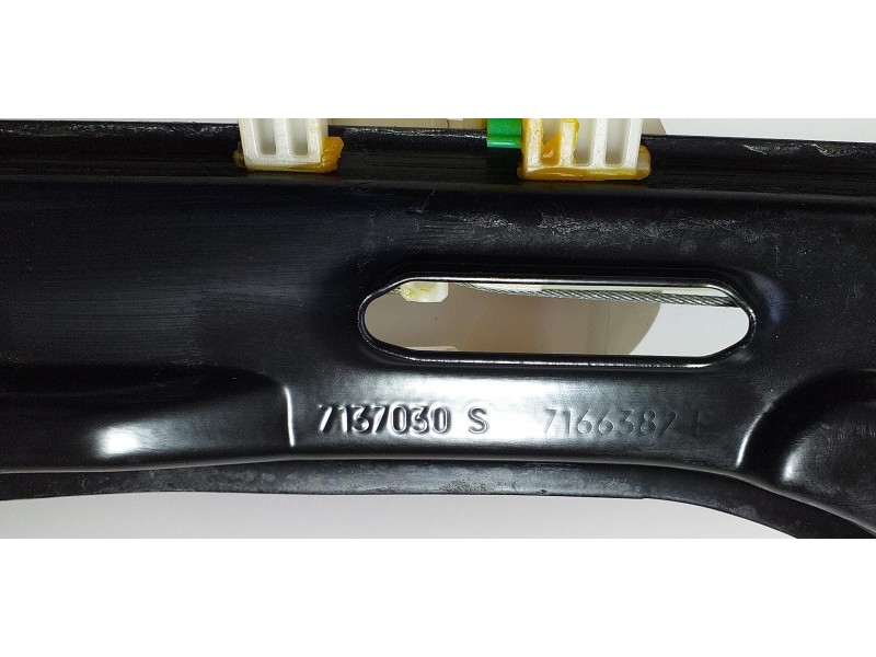 Recambio de elevalunas trasero derecho para bmw x5 (e70) xdrive30d referencia OEM IAM 7137030S 73840 R