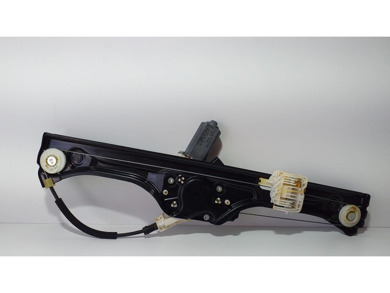 Recambio de elevalunas trasero derecho para bmw x5 (e70) xdrive30d referencia OEM IAM 7137030S 73840 R
