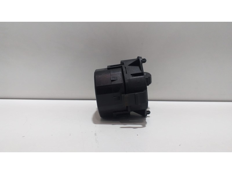 Recambio de motor apertura trampillas climatizador para bmw serie 7 (e65/e66) 735i referencia OEM IAM 6911819 53348 