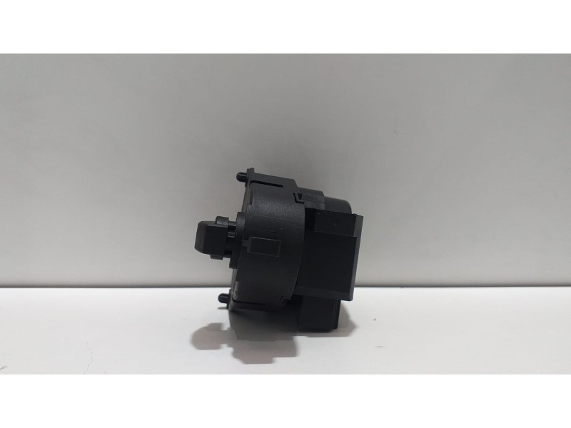 Recambio de motor apertura trampillas climatizador para bmw serie 7 (e65/e66) 735i referencia OEM IAM 6911823 53349 