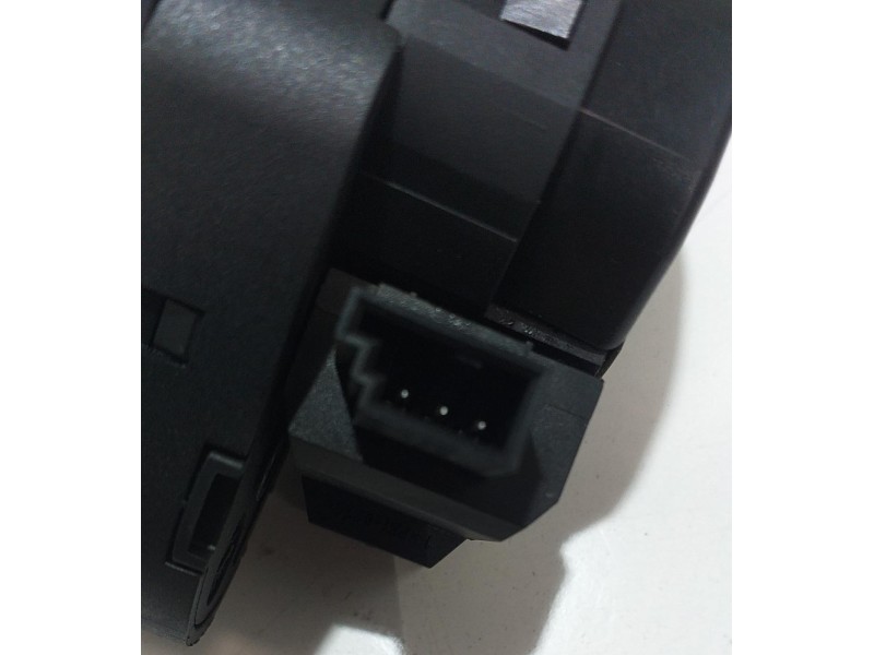 Recambio de motor apertura trampillas climatizador para bmw serie 7 (e65/e66) 735i referencia OEM IAM 6911821 53350 