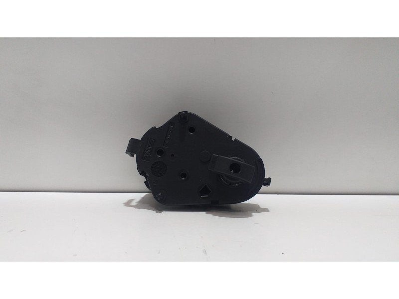 Recambio de motor apertura trampillas climatizador para bmw serie 7 (e65/e66) 735i referencia OEM IAM 6911821 53350 