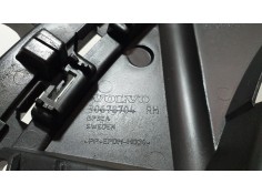 Recambio de molduras traseras para volvo xc70 kinetic awd referencia OEM IAM 30678704 65419  2