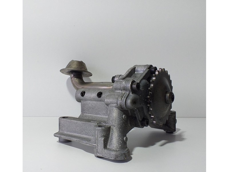 Recambio de bomba aceite para seat leon (1p1) comfort limited referencia OEM IAM 038115105C 73875 R
