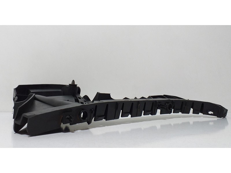 Recambio de molduras traseras para volvo xc70 kinetic awd referencia OEM IAM 30678703 65423 