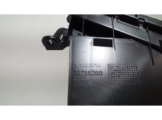 Recambio de guia paragolpes delantera derecha para volvo xc70 kinetic awd referencia OEM IAM 30796388 65424  2