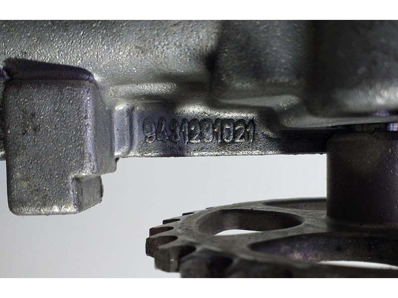 Recambio de bomba aceite para citroën c5 berlina 2.0 hdi 90 sx/sx automático referencia OEM IAM 9431281021 73877 R