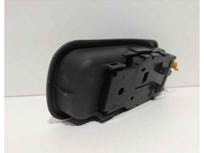 Recambio de maneta interior trasera izquierda para nissan terrano/terrano.ii (r20) se (5-ptas.) referencia OEM IAM 826070F600 85