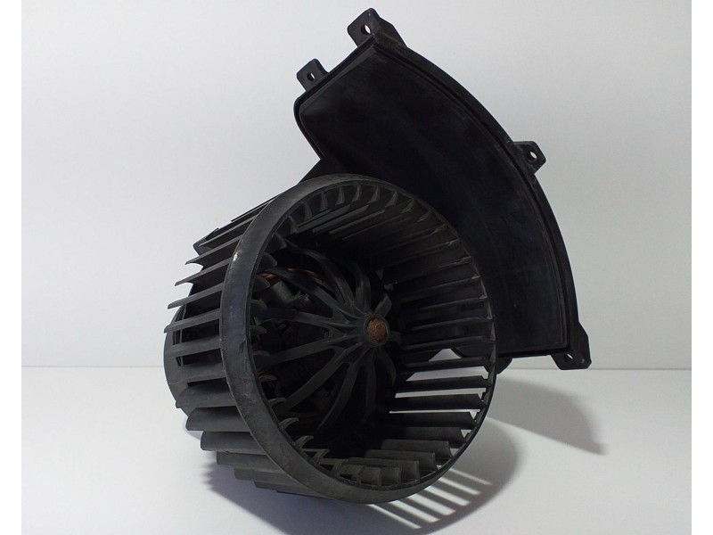 Recambio de motor calefaccion para volkswagen t5 bus shuttle referencia OEM IAM 7H1819021B 73888 R