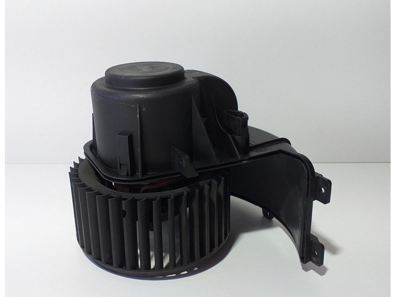 Recambio de motor calefaccion para volkswagen t5 bus shuttle referencia OEM IAM 7H1819021B 73888 R