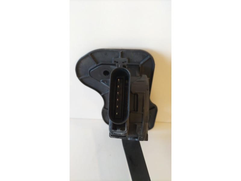 Recambio de potenciometro pedal para ford transit caja abierta ´06 2.4 tdci cat referencia OEM IAM 6C119F836CB 73904 R