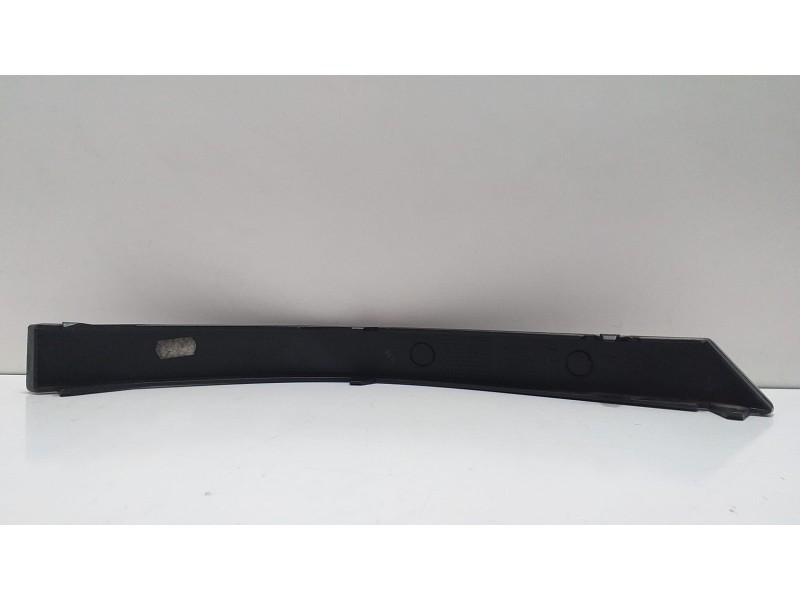 Recambio de molduras traseras para bmw serie 7 (e65/e66) 735i referencia OEM IAM 51127012288 53371 