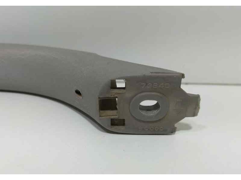 Recambio de maneta interior trasera derecha para nissan terrano/terrano.ii (r20) se (5-ptas.) referencia OEM IAM 739409C000 8550