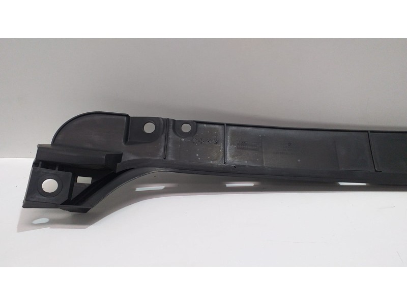 Recambio de molduras traseras para bmw serie 7 (e65/e66) 735i referencia OEM IAM 51128223270 53380 