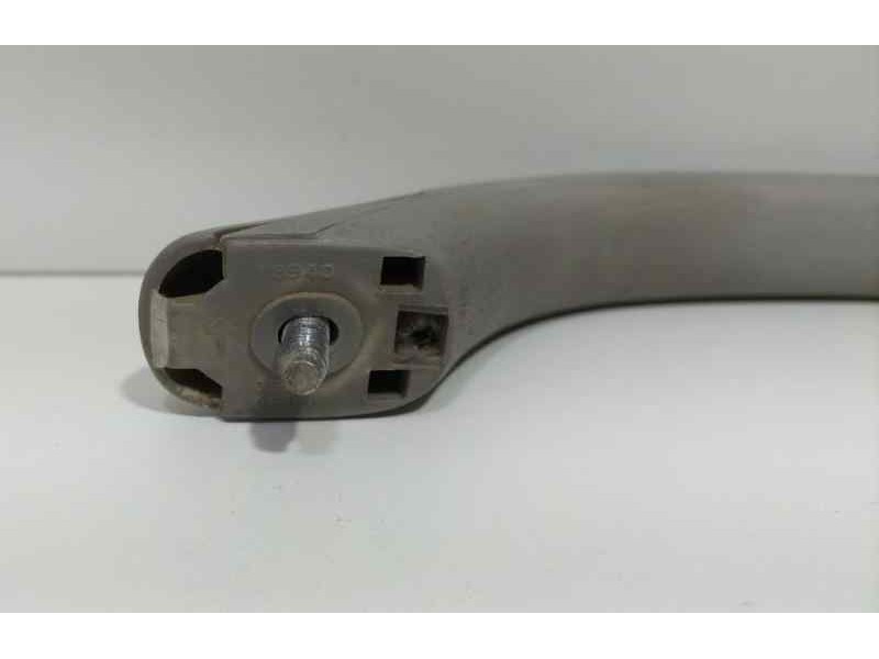 Recambio de maneta interior trasera derecha para nissan terrano/terrano.ii (r20) se (5-ptas.) referencia OEM IAM 739409C000 8550