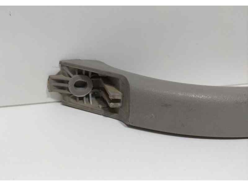 Recambio de maneta interior trasera derecha para nissan terrano/terrano.ii (r20) se (5-ptas.) referencia OEM IAM 739409C000 8550