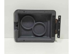 Recambio de apoyabrazos central para nissan terrano/terrano.ii (r20) se (5-ptas.) referencia OEM IAM 969200X800 85512  2