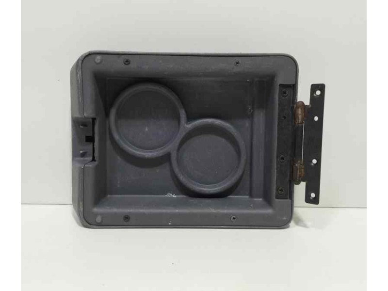 Recambio de apoyabrazos central para nissan terrano/terrano.ii (r20) se (5-ptas.) referencia OEM IAM 969200X800 85512 