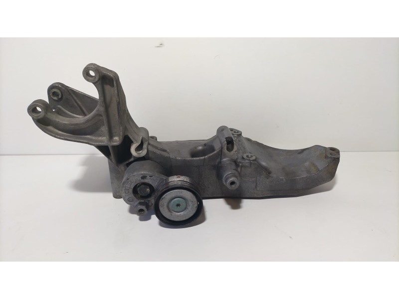 Recambio de soporte alternador para renault laguna ii (bg0) 1.9 dci diesel fap referencia OEM IAM 7700115750 73920 R