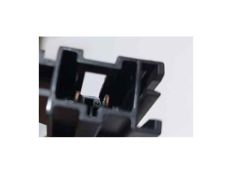 Recambio de cenicero para mercedes-benz clase e (w211) berlina e 270 cdi (211.016) referencia OEM IAM A2116800450 85518 