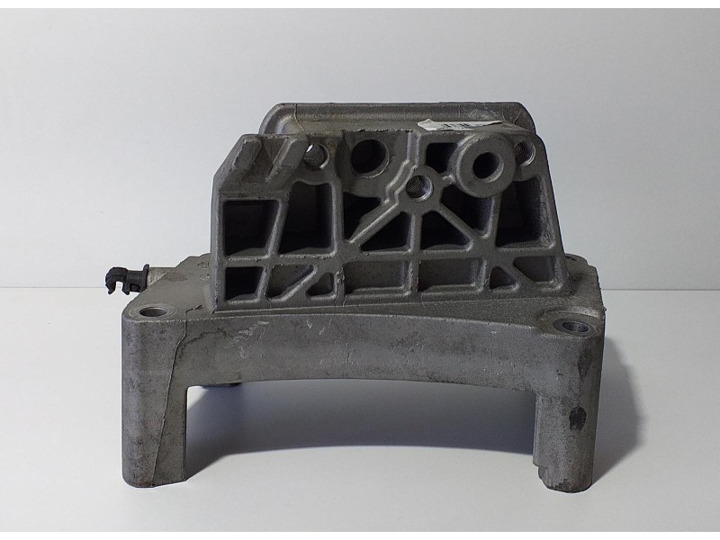 Recambio de soporte motor para opel corsa d catch me now referencia OEM IAM 55197848 73937 R