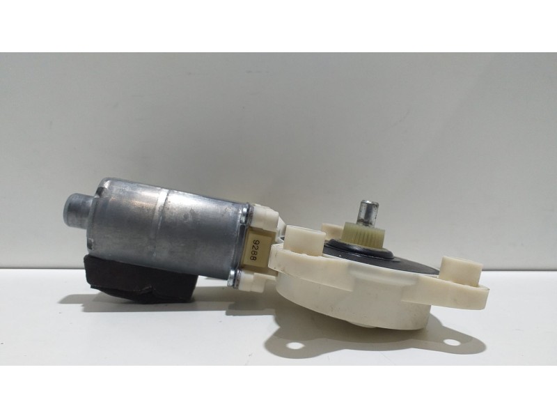 Recambio de motor elevalunas delantero derecho para mercedes-benz clase cls (w219) 280 / 300 grand edition (219.354) referencia 