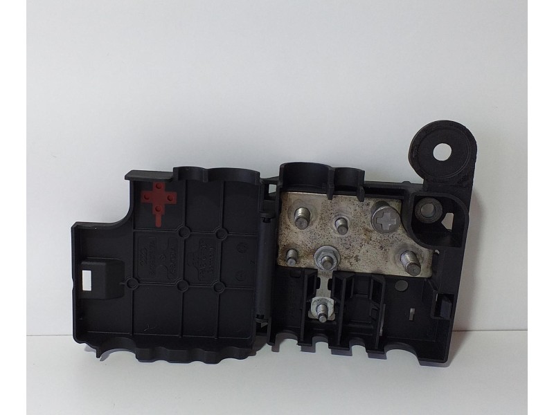 Recambio de caja reles / fusibles para audi a5 coupe (8t) 2.0 16v tdi referencia OEM IAM 8K0937517A 73960 