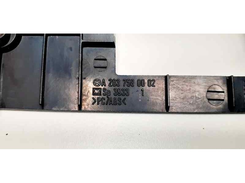 Recambio de guarnecido porton trasero para mercedes-benz clase clk (w209) coupe 220 cdi (209.308) referencia OEM IAM A2037580002