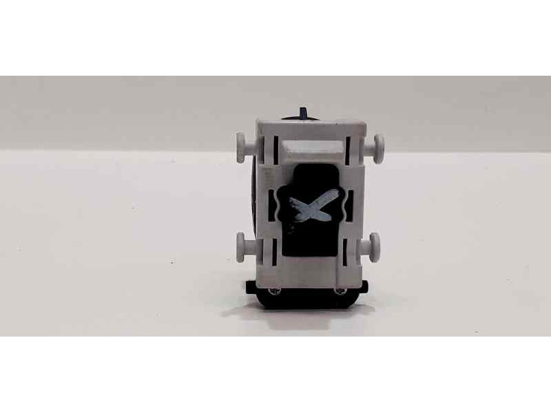 Recambio de mando elevalunas trasero izquierdo para mercedes-benz clase clk (w209) coupe 220 cdi (209.308) referencia OEM IAM A2