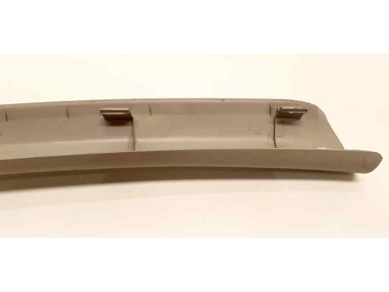 Recambio de moldura para renault clio iii exception referencia OEM IAM 8200293766 41739 