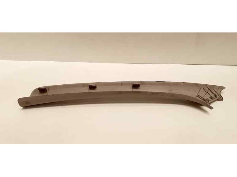 Recambio de moldura para renault clio iii exception referencia OEM IAM 8200293764 41740 