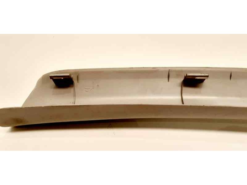Recambio de moldura para renault clio iii exception referencia OEM IAM 8200293764 41740 