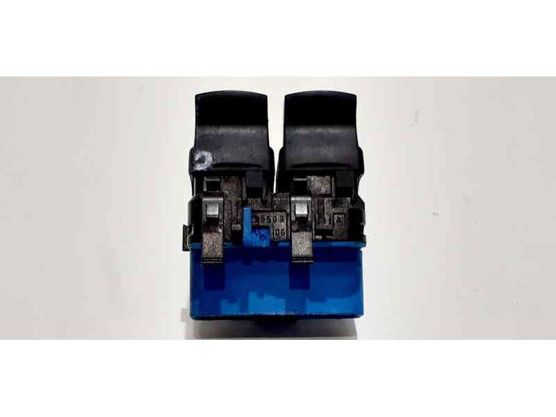Recambio de mando elevalunas delantero izquierdo para renault clio iii exception referencia OEM IAM  41779 
