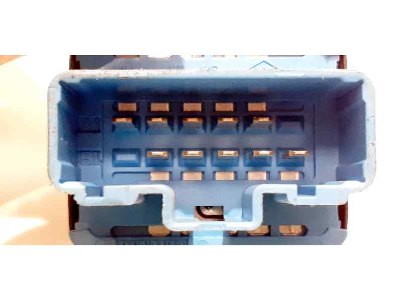 Recambio de mando elevalunas delantero izquierdo para renault clio iii exception referencia OEM IAM  41779 