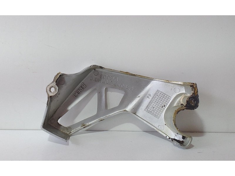 Recambio de cadena para derbi senda 125 senda 125 r referencia OEM IAM HONDAJD09E 68699 