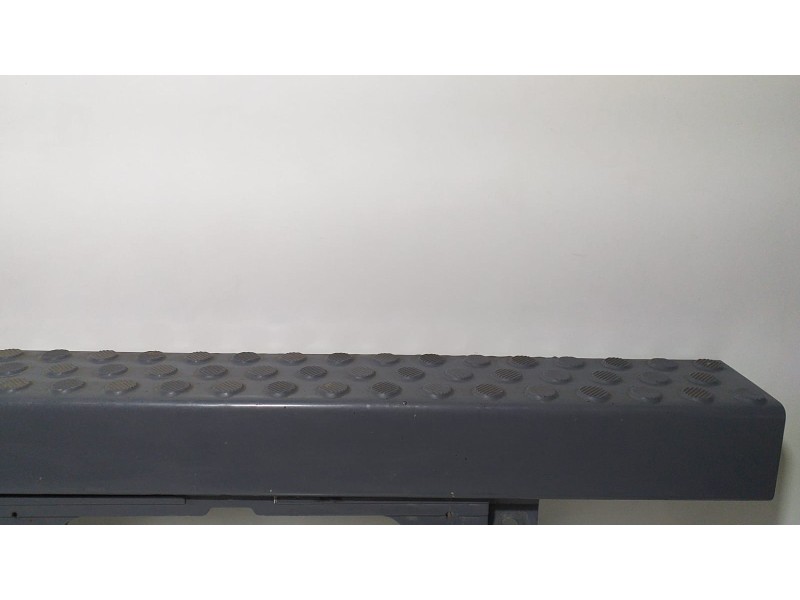 Recambio de paragolpes delantero para mercedes-benz actros 2/3 2 - ejes / 6 cil. 1841 4x2 om 501 la l (largo) referencia OEM IAM