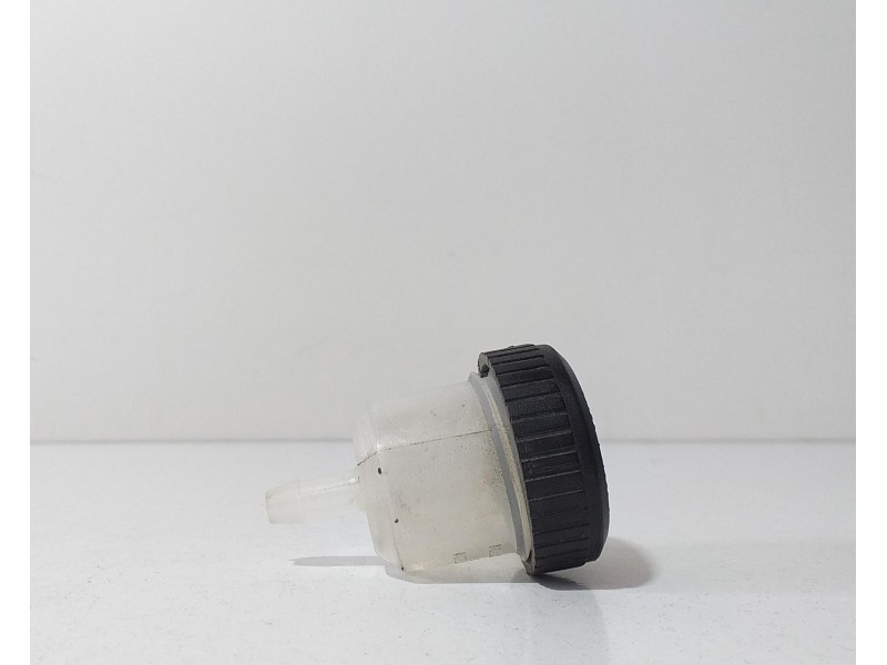 Recambio de deposito servo para derbi senda 125 senda 125 r referencia OEM IAM HONDAJD09E 68702 