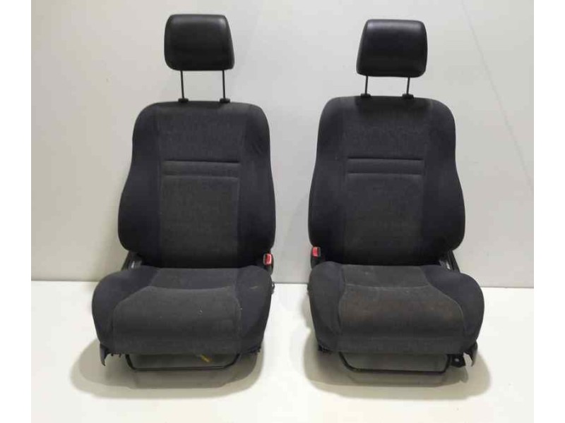 Recambio de juego asientos completo para toyota corolla (e12) 2.0 d-4d linea sol berlina referencia OEM IAM 1CDFTV 83452 