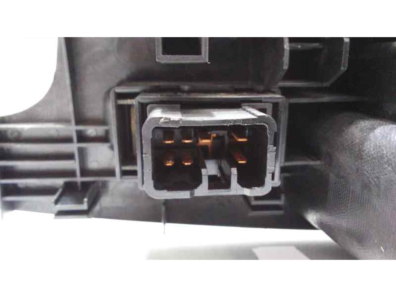 Recambio de mando elevalunas trasero derecho para kia sorento 2.5 crdi active referencia OEM IAM 935803E100GW 46523 