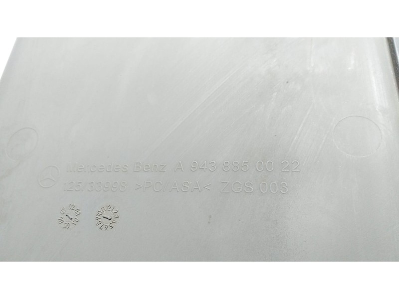 Recambio de moldura para mercedes-benz actros 2/3 2 - ejes / 6 cil. 1841 4x2 om 501 la l (largo) referencia OEM IAM A9438850022 