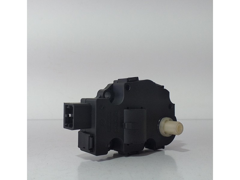 Recambio de motor apertura trampillas climatizador para audi q5 (8r) 3.0 tdi referencia OEM IAM EFB330 68723 