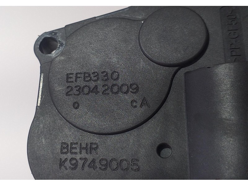 Recambio de motor apertura trampillas climatizador para audi q5 (8r) 3.0 tdi referencia OEM IAM EFB330 68724 