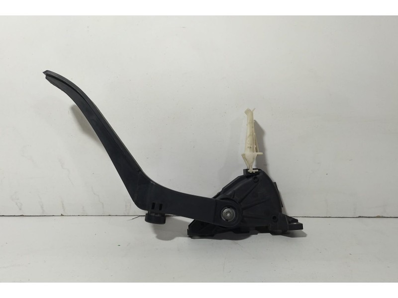 Recambio de potenciometro pedal para volkswagen touareg (7l6) tdi v6 +motion referencia OEM IAM 7L0923507D 77923 