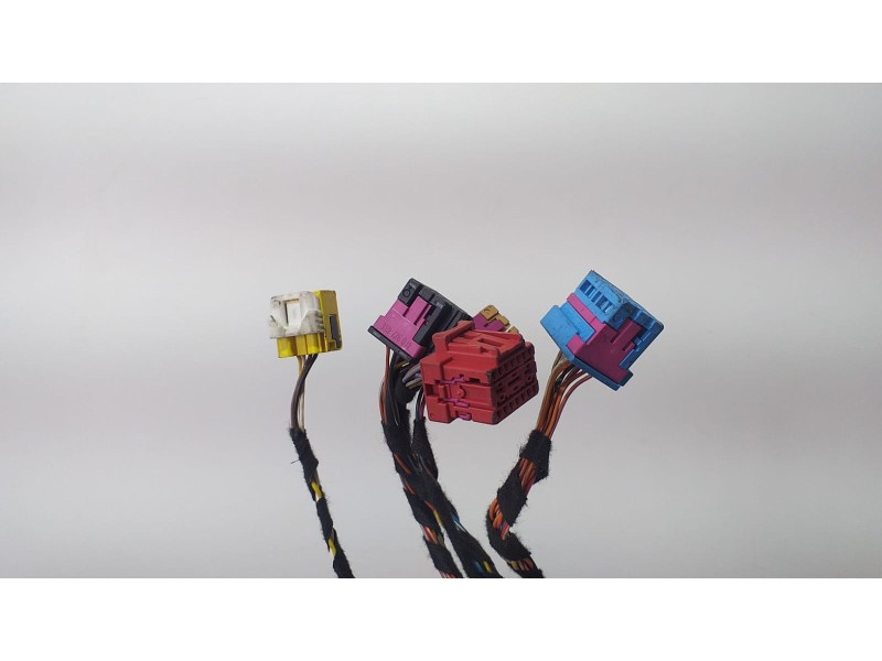 Recambio de caja reles / fusibles para audi q5 (8r) 3.0 tdi referencia OEM IAM TAB026068Q 68727 