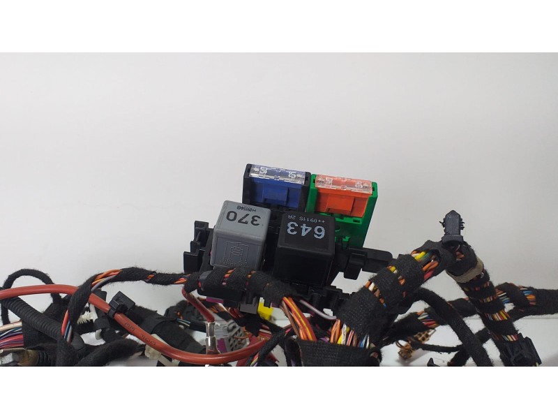 Recambio de caja reles / fusibles para audi q5 (8r) 3.0 tdi referencia OEM IAM TAB026068Q 68727 