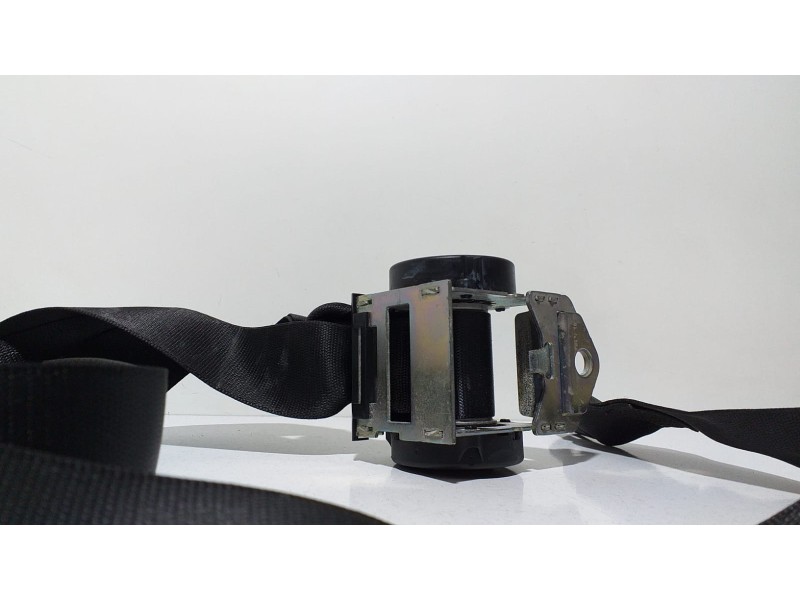 Recambio de cinturon seguridad trasero derecho para bmw serie 1 berlina (e81/e87) 120d referencia OEM IAM 607051100B 66124 