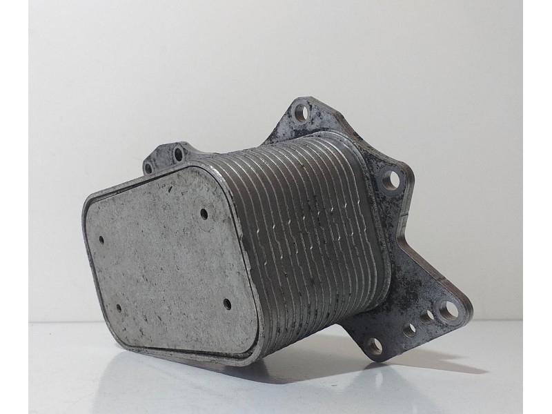 Recambio de enfriador aceite motor para audi q5 (8r) 3.0 tdi referencia OEM IAM 059117021K 68738 