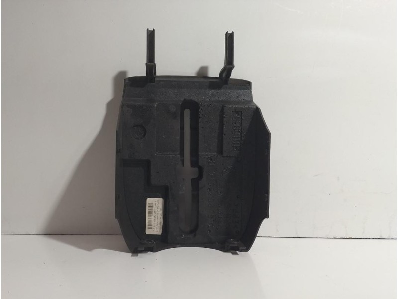 Recambio de molduras delanteras para volkswagen touareg (7l6) tdi v6 +motion referencia OEM IAM 7L6953516B 77891 