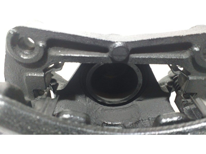 Recambio de pinza freno delantera derecha para nissan juke (f15) acenta referencia OEM IAM 41001ET00A 68754 